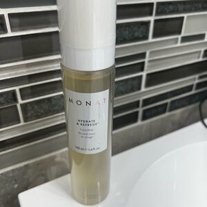 MONAT Hydrate & Refresh Face Mist - White and Cream